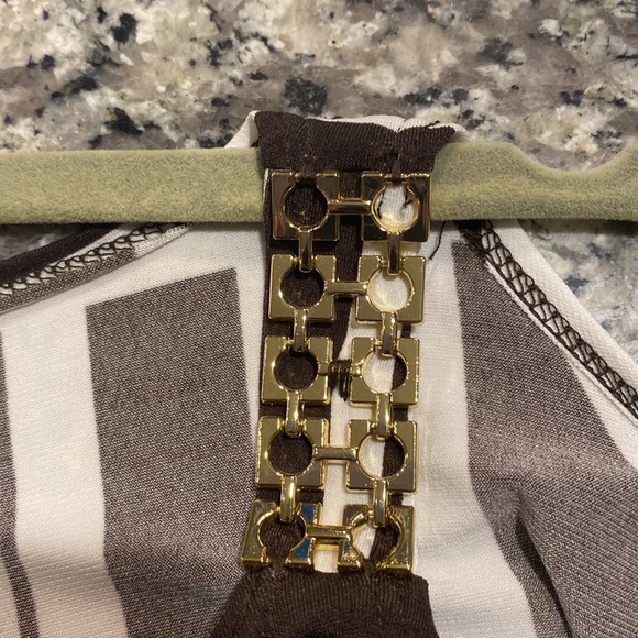 Chico’ Col Shoulder Tunic - Picture 6 of 8